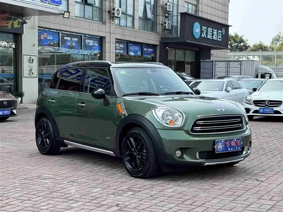MINI COUNTRYMAN
