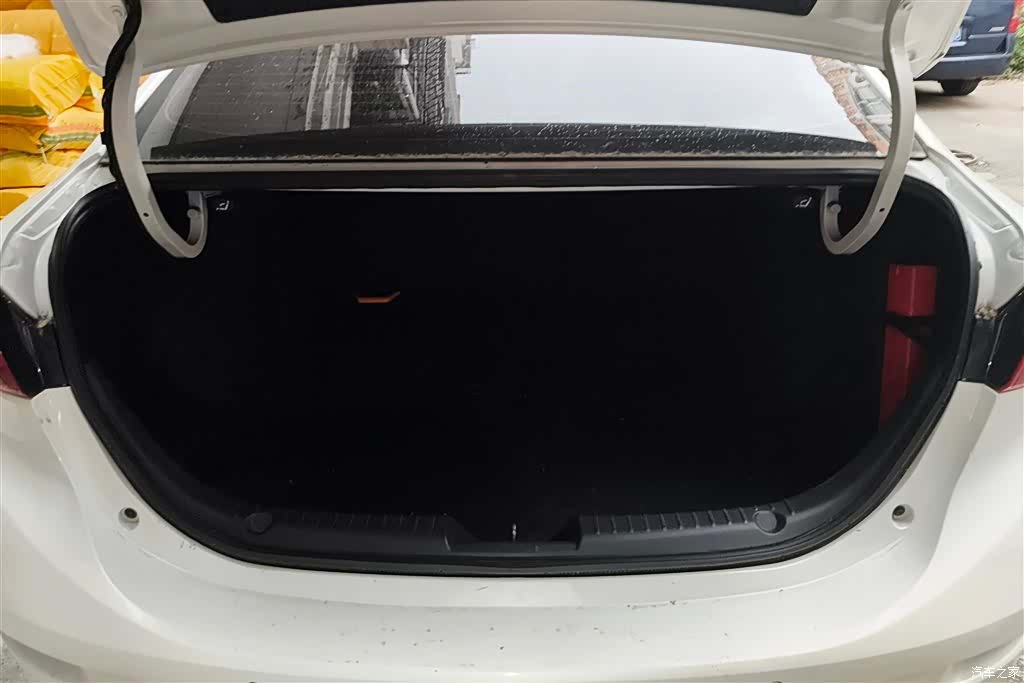 Mazda Mazda3, 2019 4