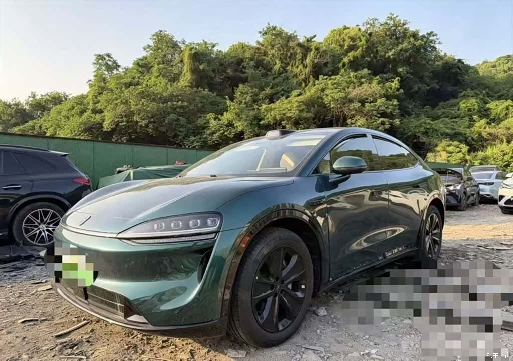Luxeed R7