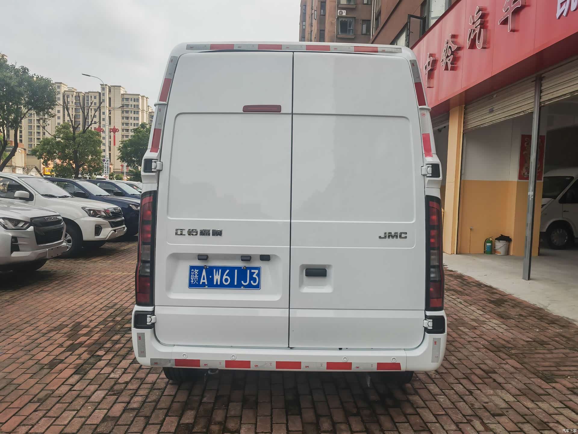 JMC 8AT2 3, 2024 전체 사진