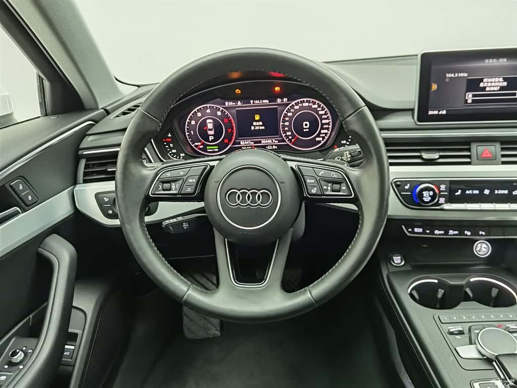 Audi A4L, 2019 11