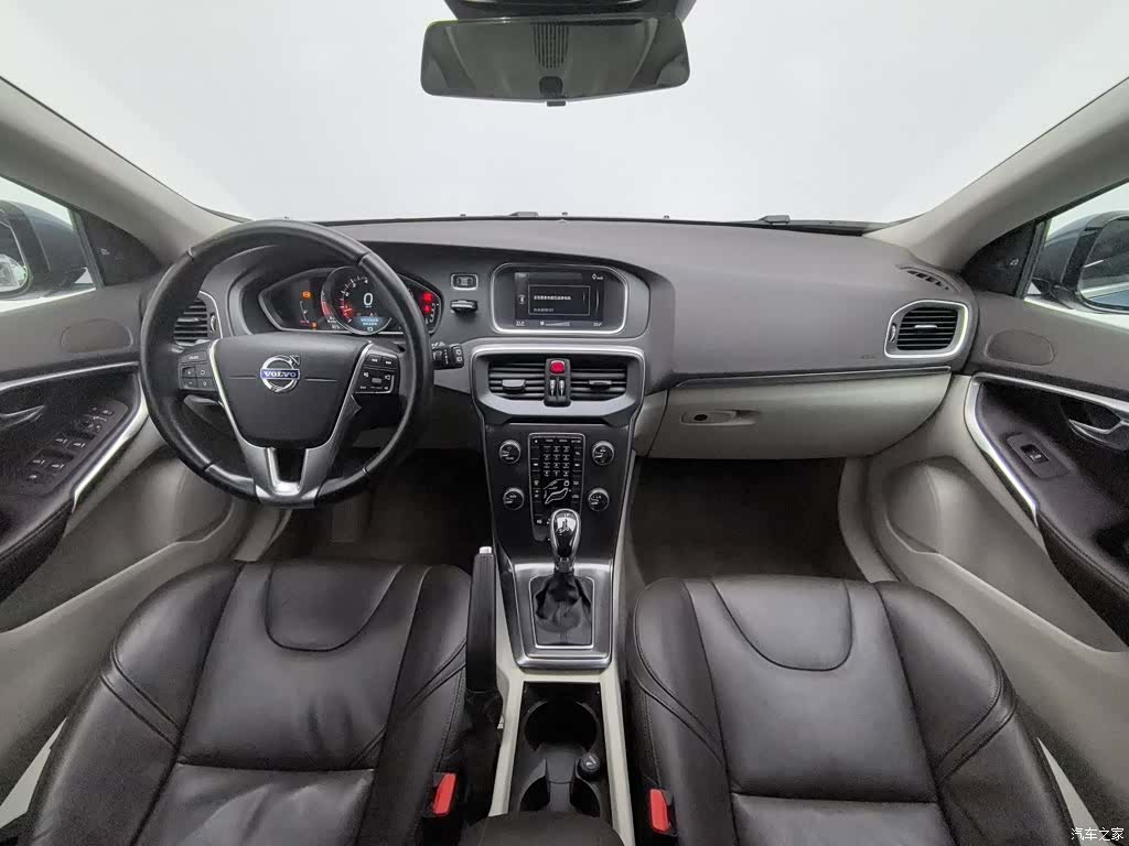 Volvo V40, 2014 все фото