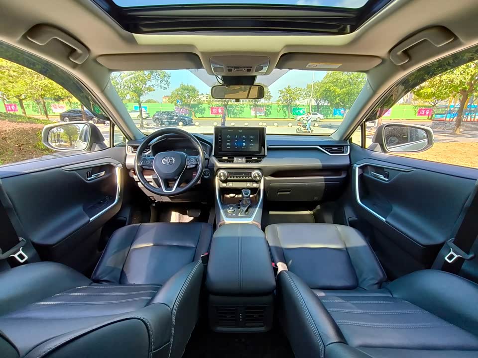 Toyota RAV4 Rongfang