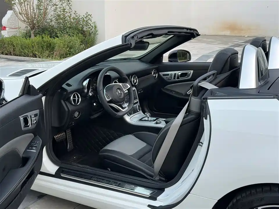 Mercedes-Benz SLC
