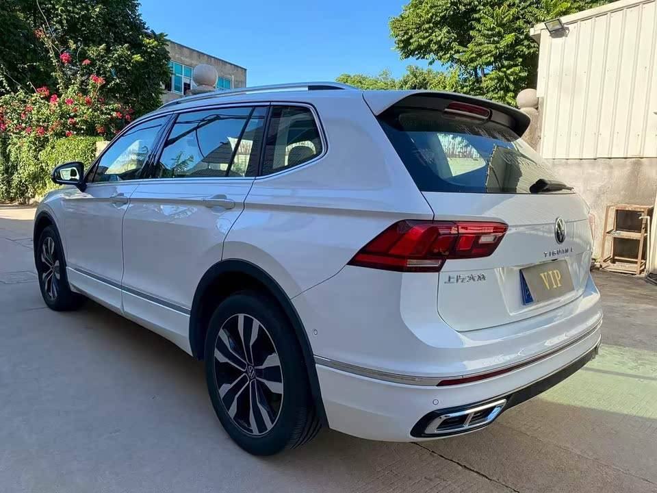 Volkswagen Tiguan L