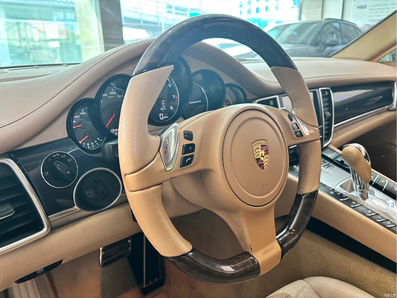 Porsche Panamera, 2011 18