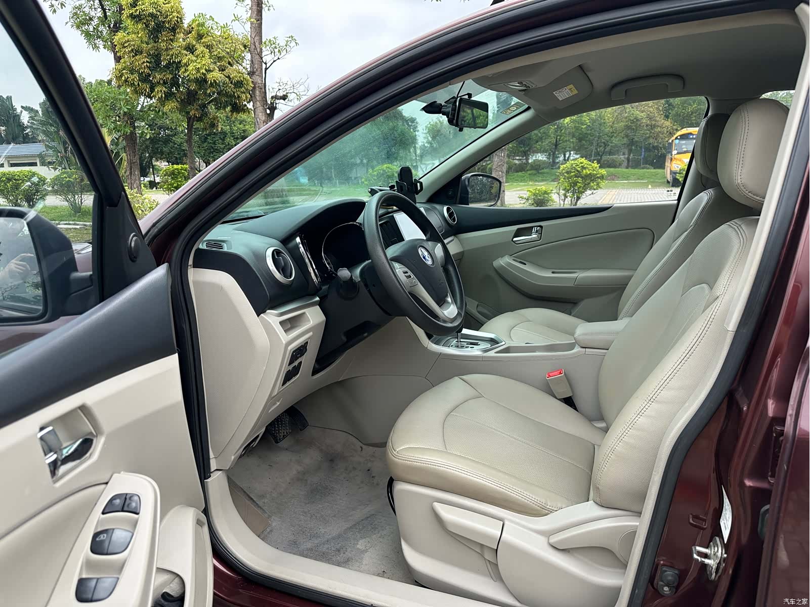 Nissan T70, 2015 8