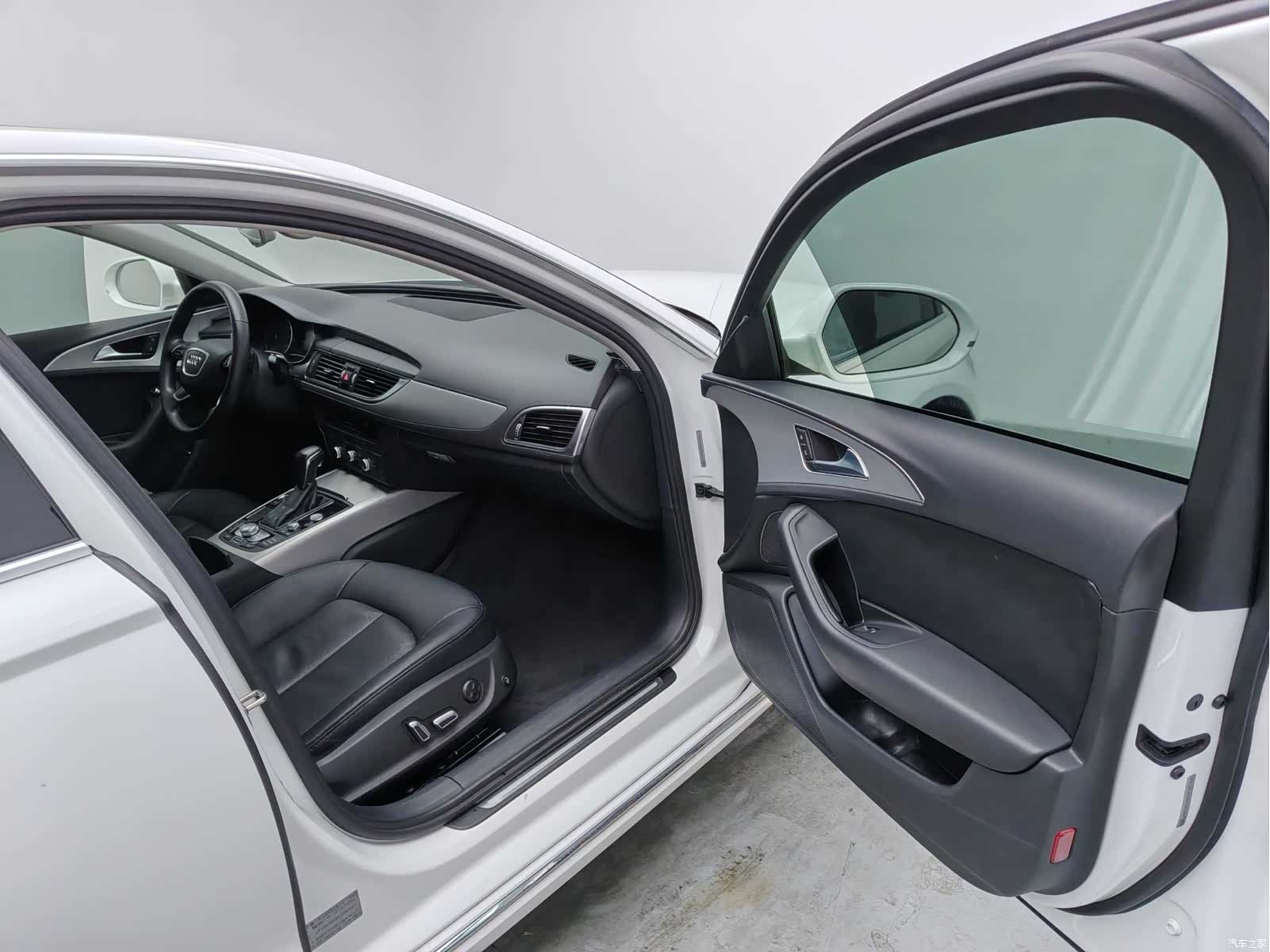 Audi A6L, 2016 12