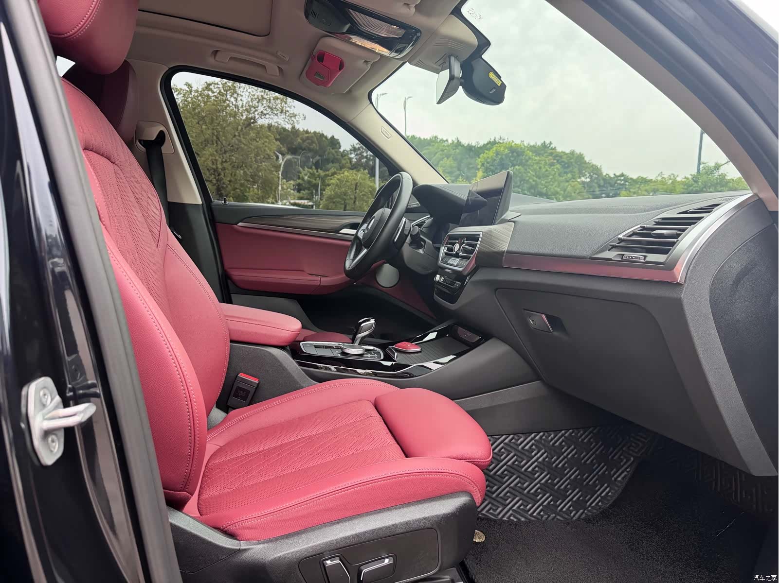 BMW X3, 2025 все фото