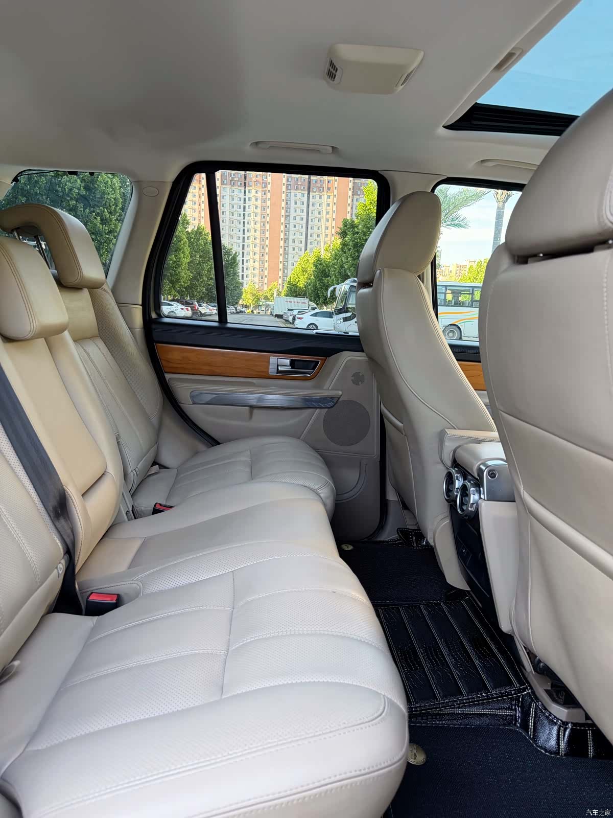 Land Rover Range Rover, 2010 11