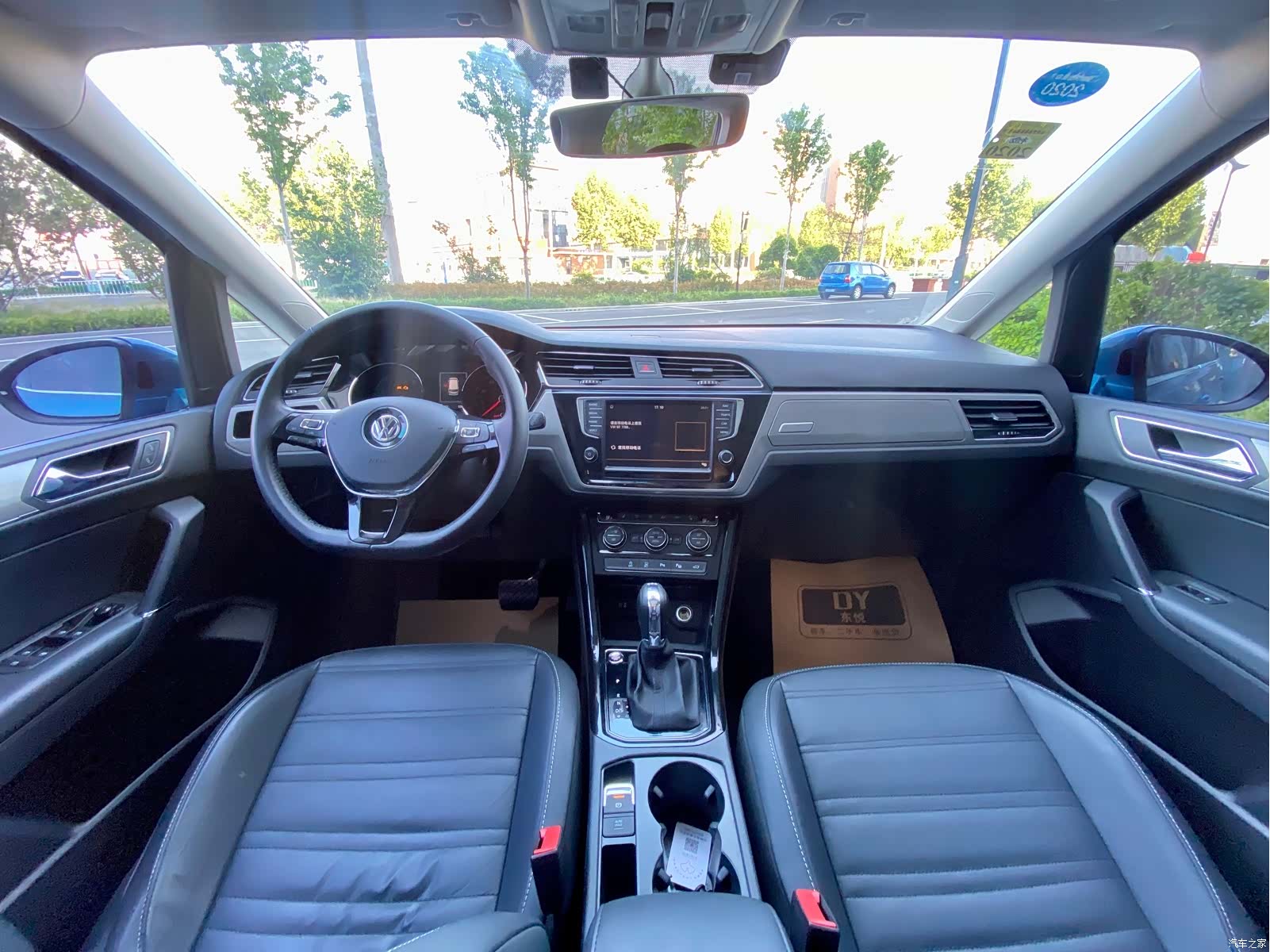 Volkswagen L, 2017 все фото