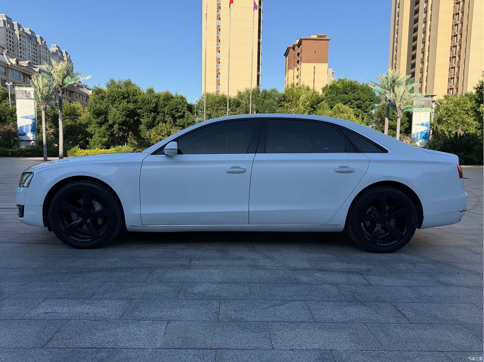 Audi A8L, 2013 3