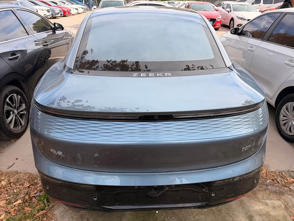Zeekr 007