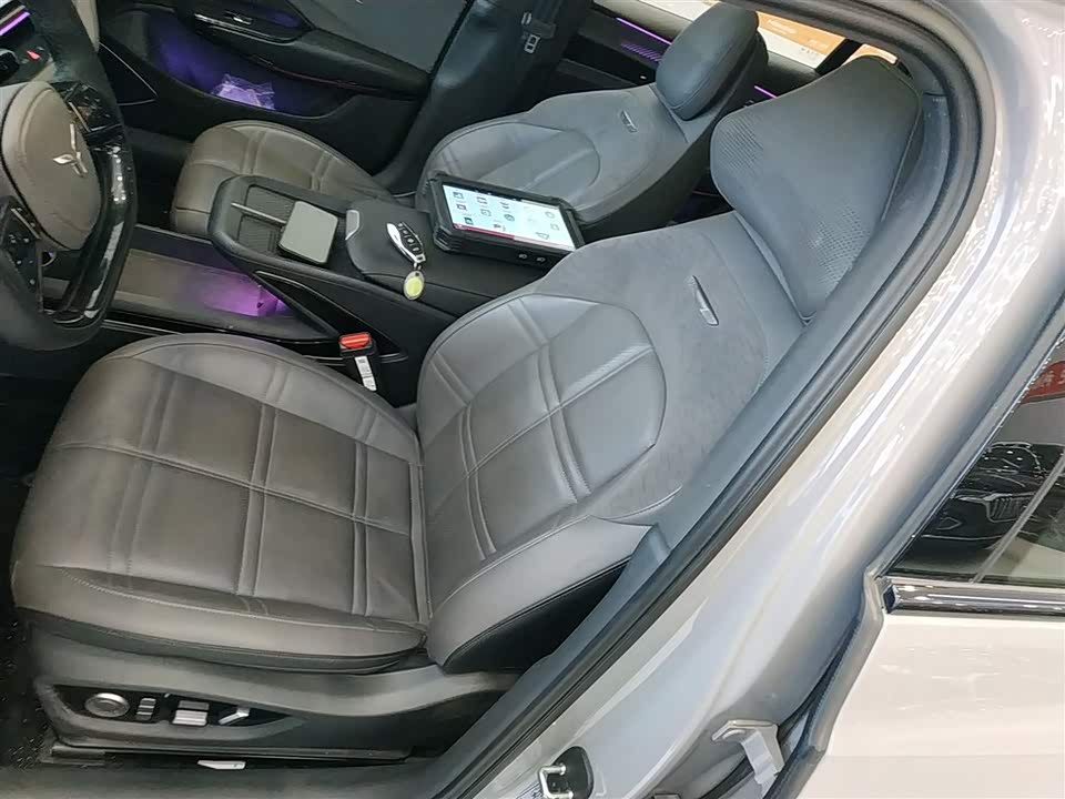 Hongqi EH7 Hongqi EH7