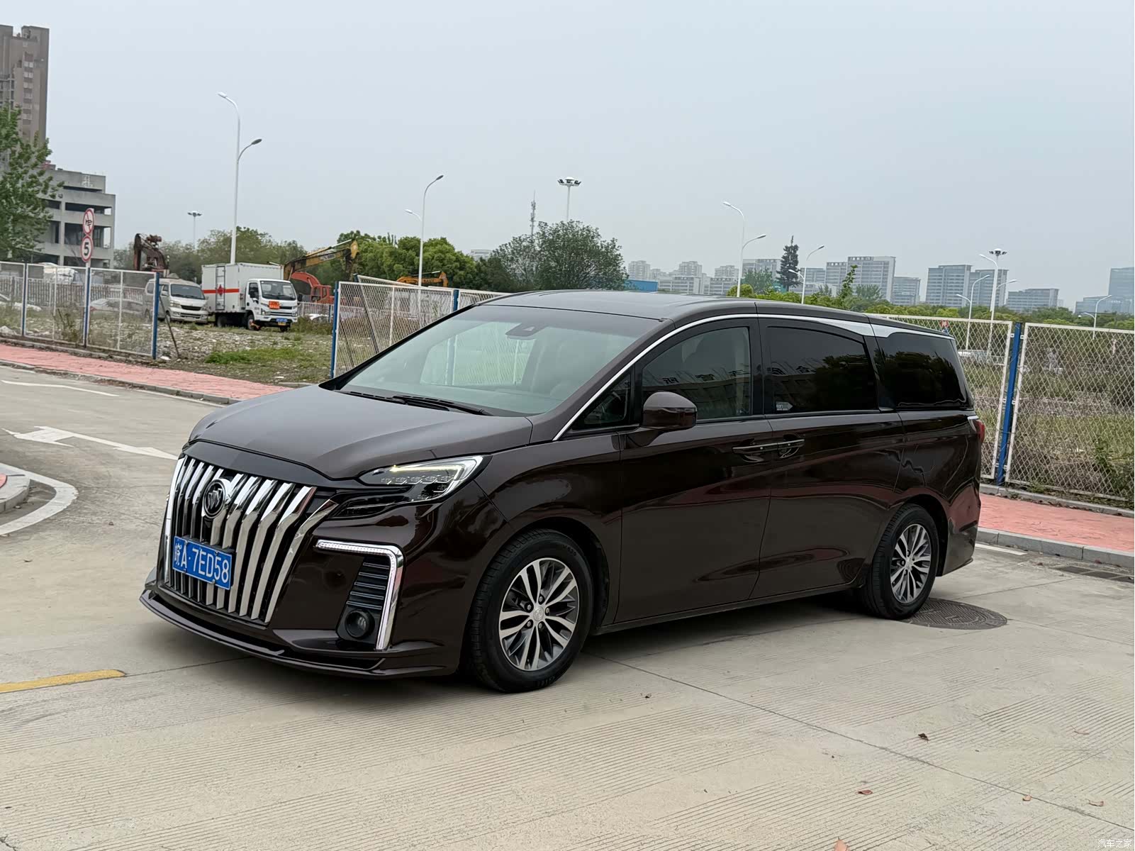 Buick GL8, 2020 1