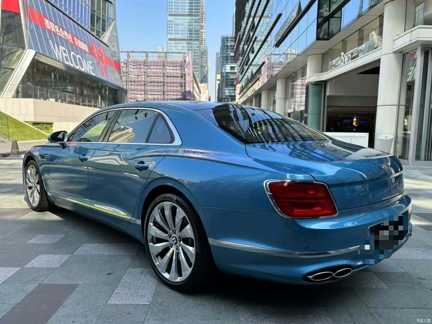 Bentley Flying Spur, 2022 2