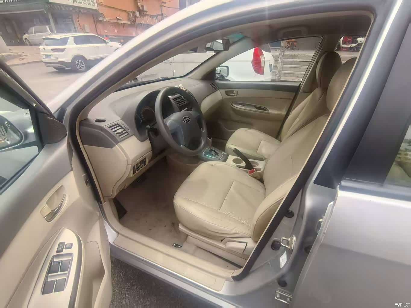 BYD L3, 2014 8