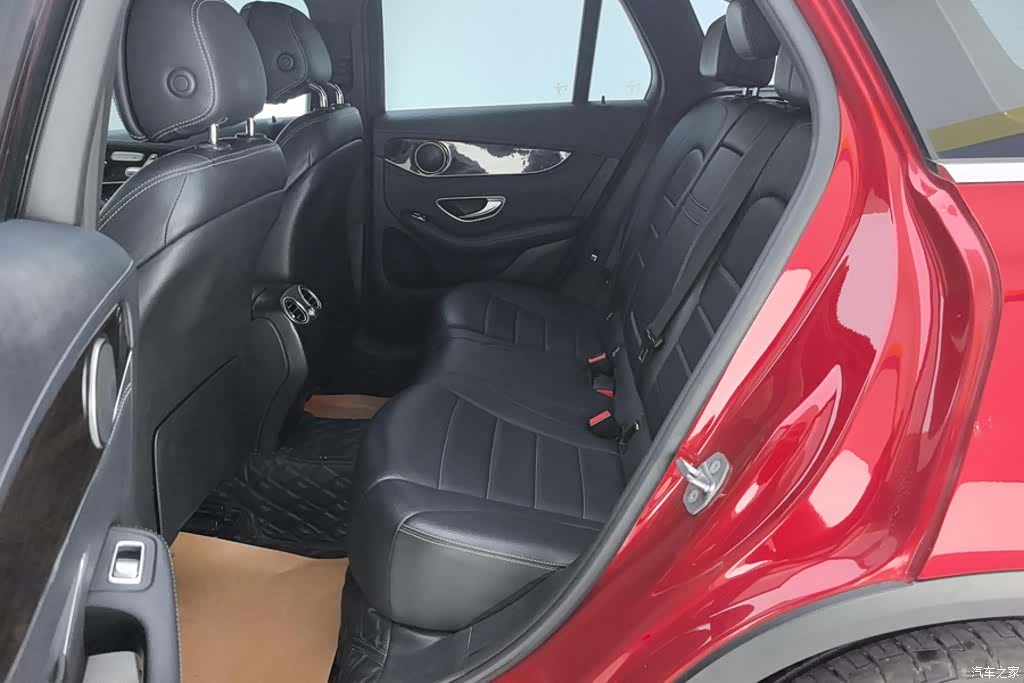 Mercedes-Benz GLC, 2018 11