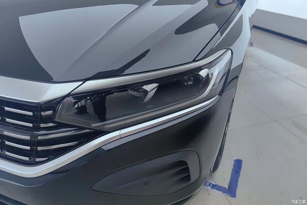 Volkswagen Passat, 2024 все фото