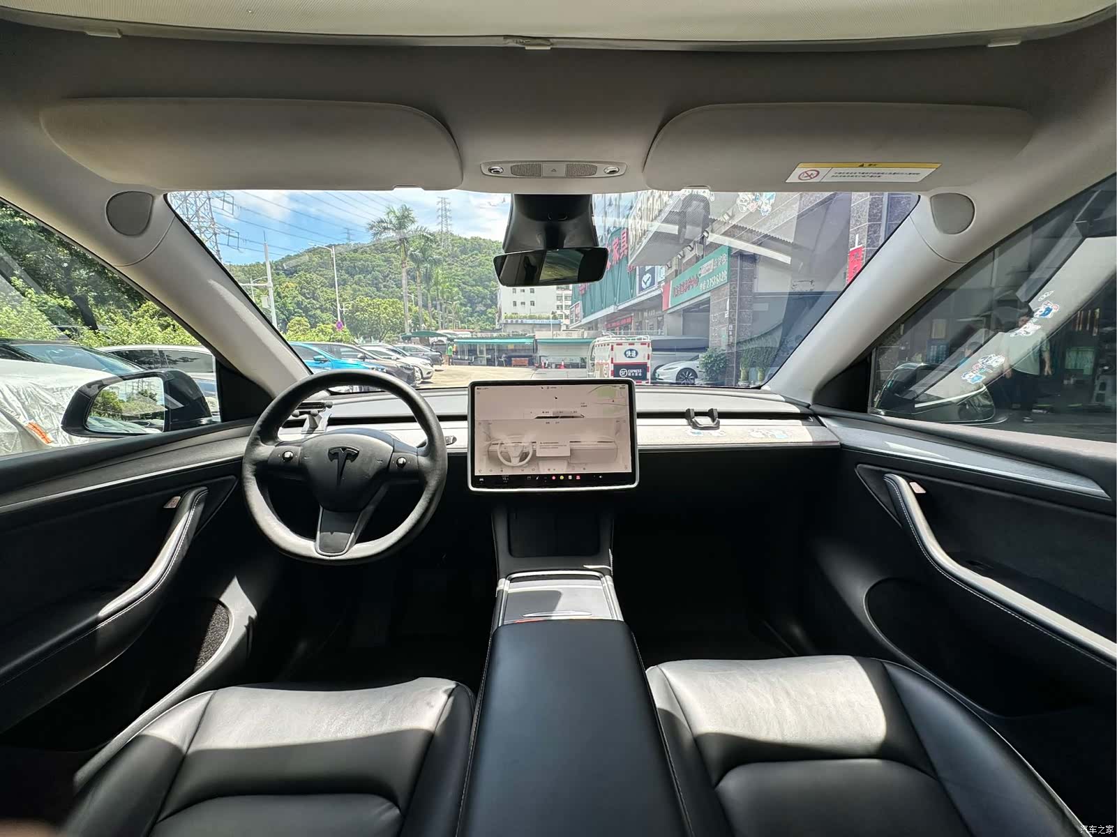 Tesla Model Y, 2024 7