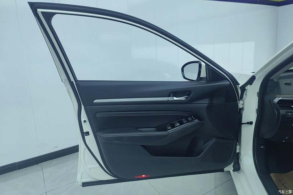 Nissan Teana, 2022 7