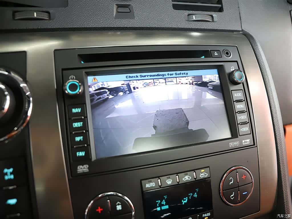 Hummer H2, 2013 10