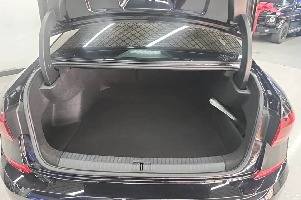 Volkswagen Passat, 2024 4