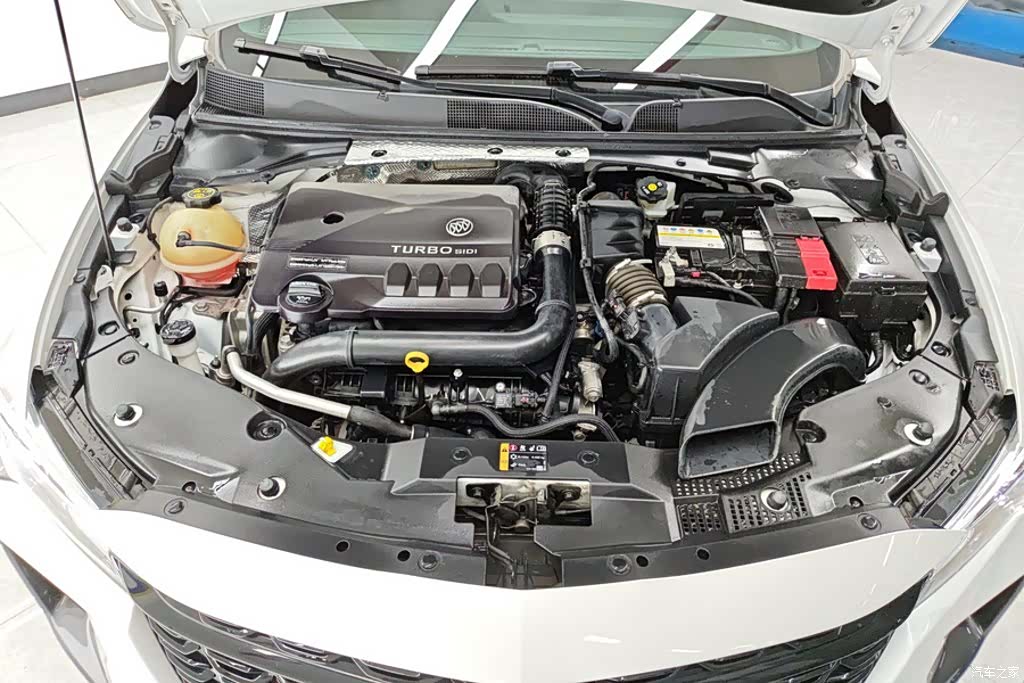 Buick Verano, 2022 10
