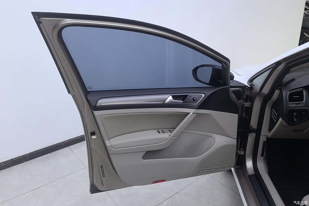 Volkswagen Golf, 2014 6