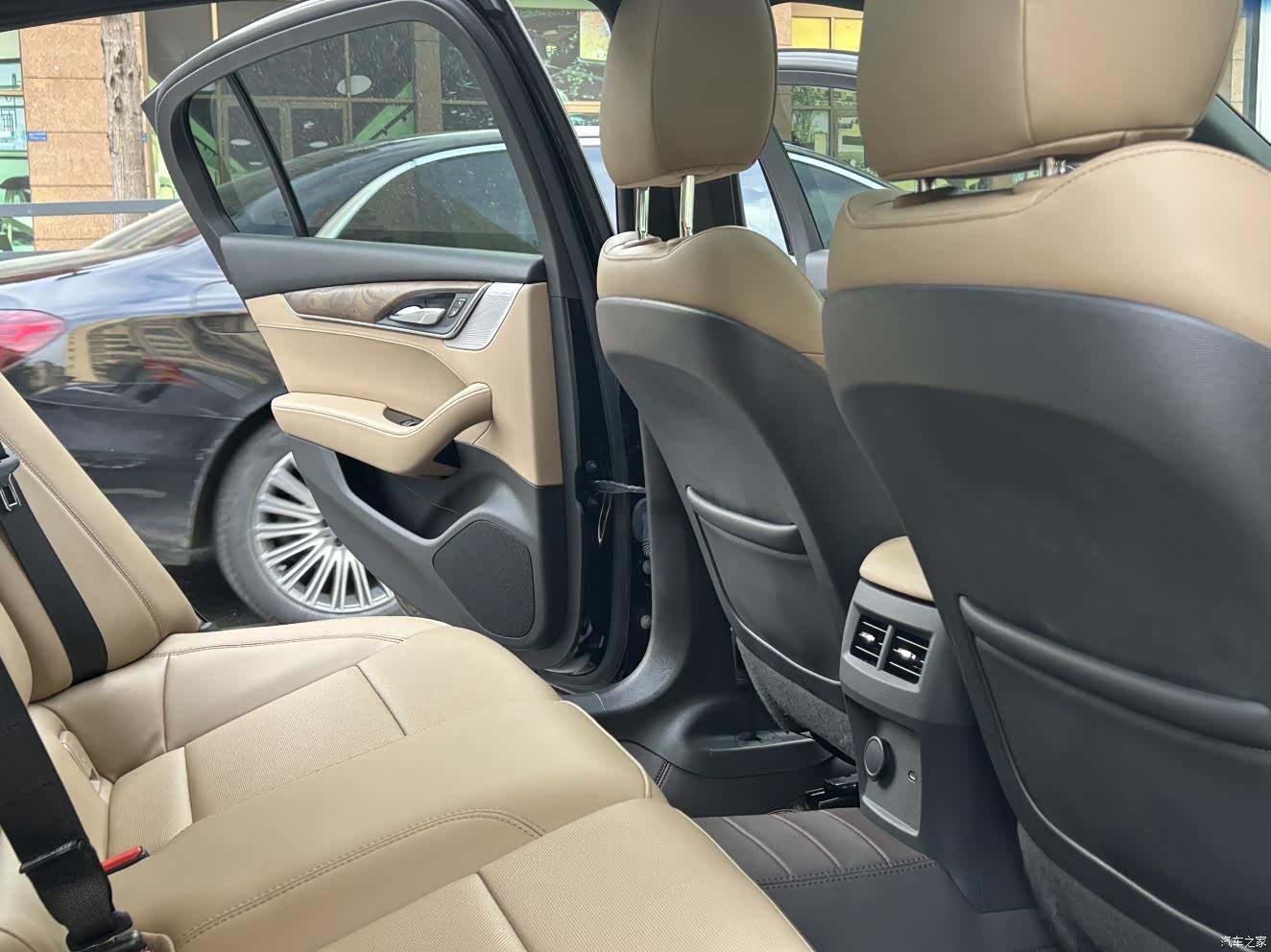 Cadillac CT5, 2022 14