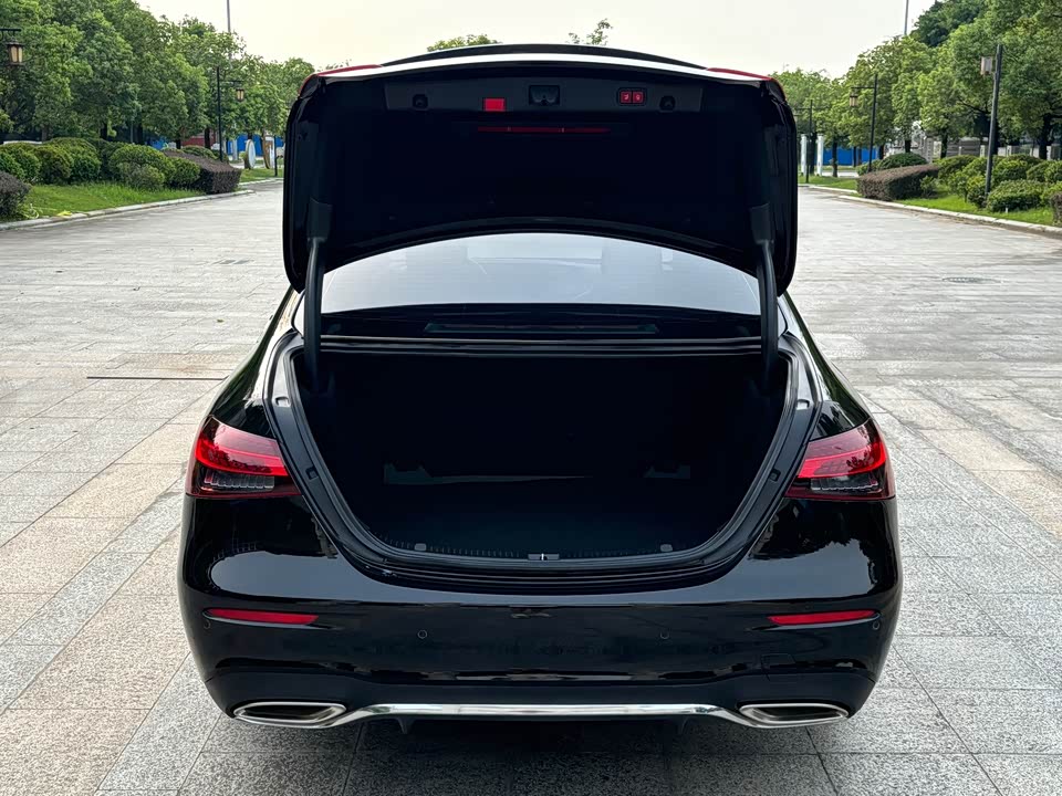 Mercedes-Benz E-class Mercedes-Benz E-class