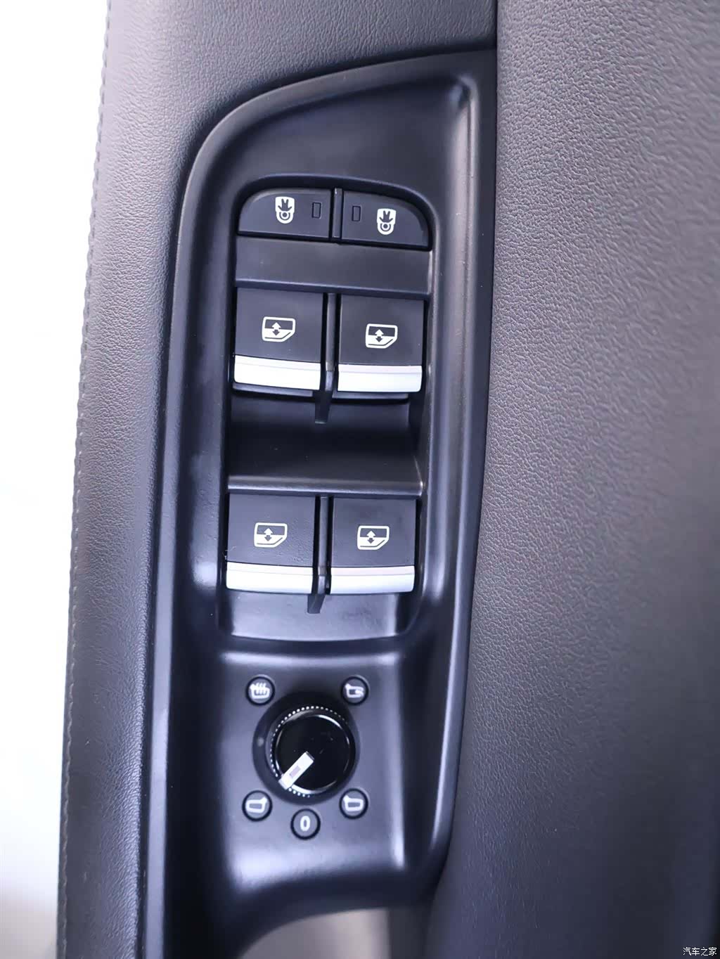 Audi Q8, 2023 17
