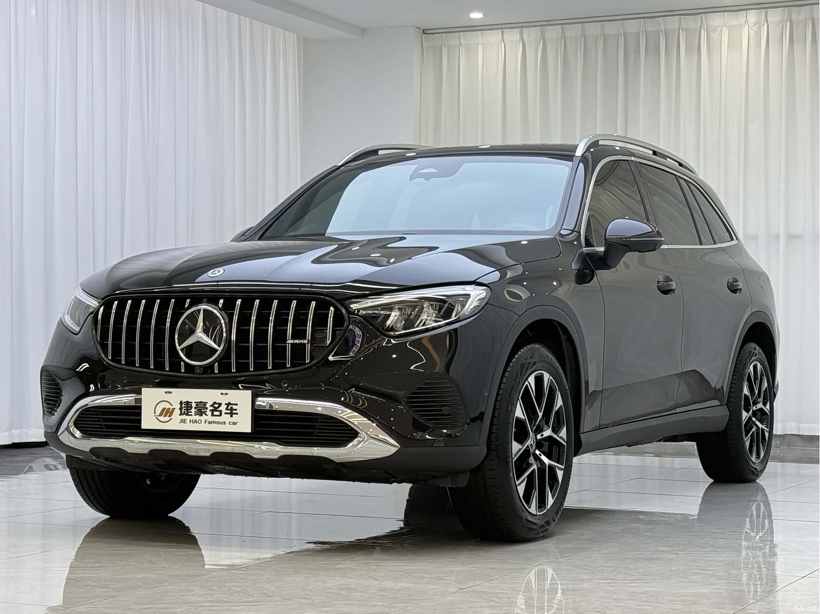 Mercedes-Benz GLC, 2025 1