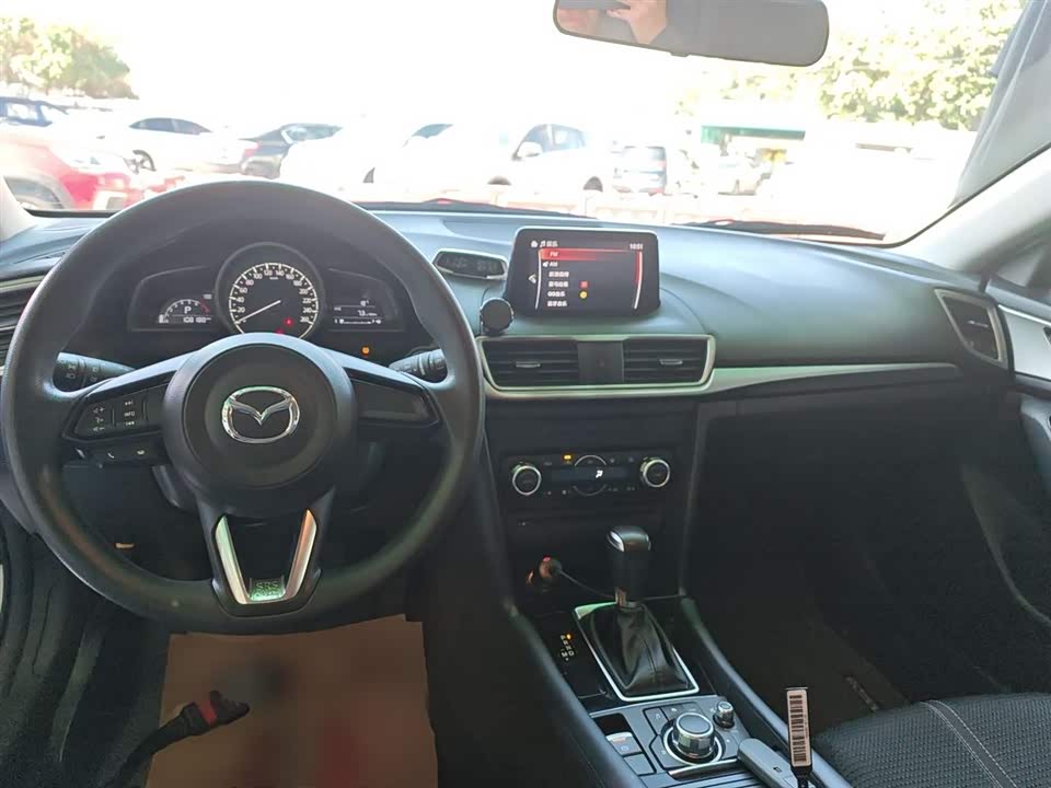 Mazda 3 Angkesaila