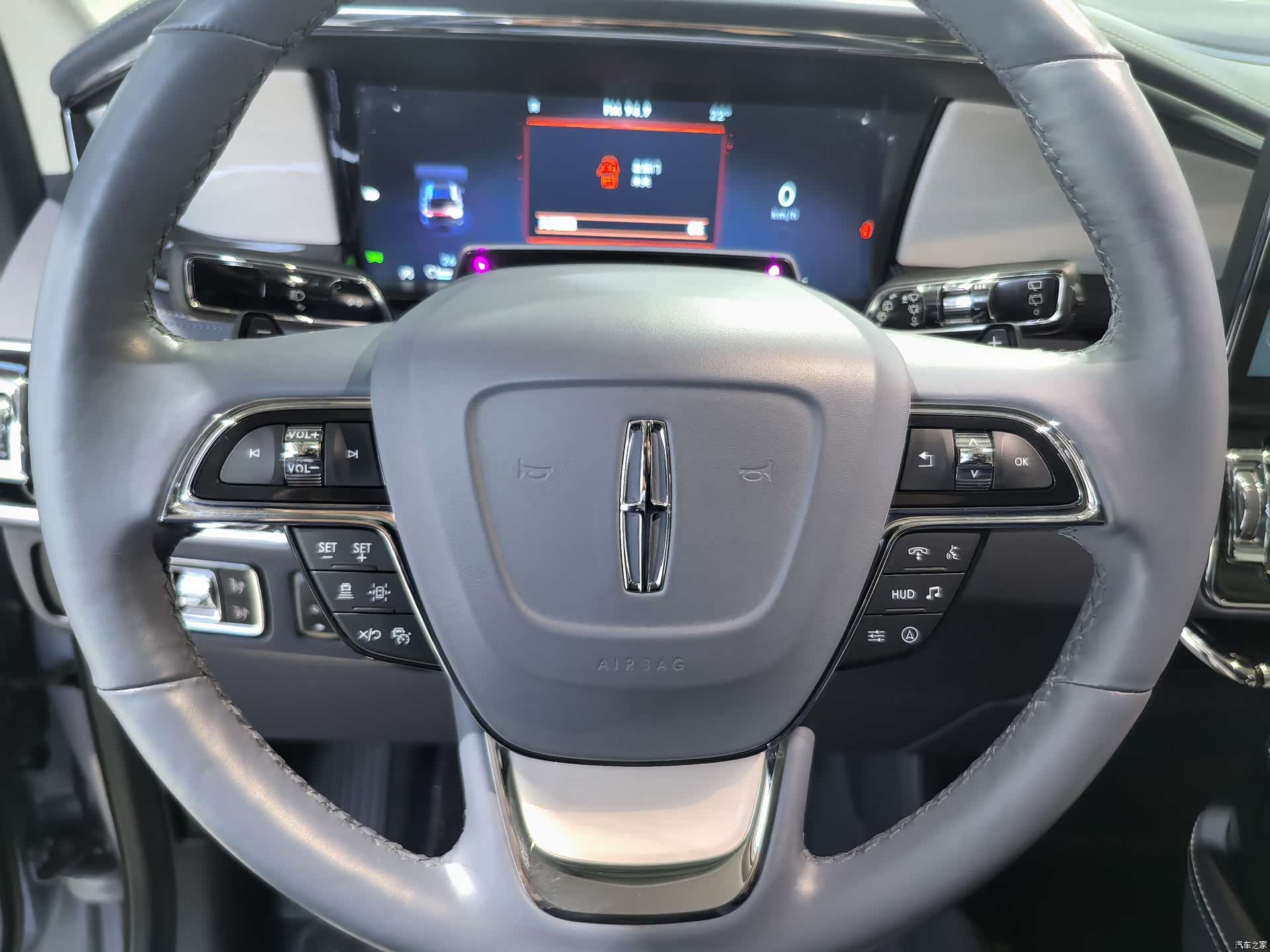 Lincoln Navigator, 2023 6