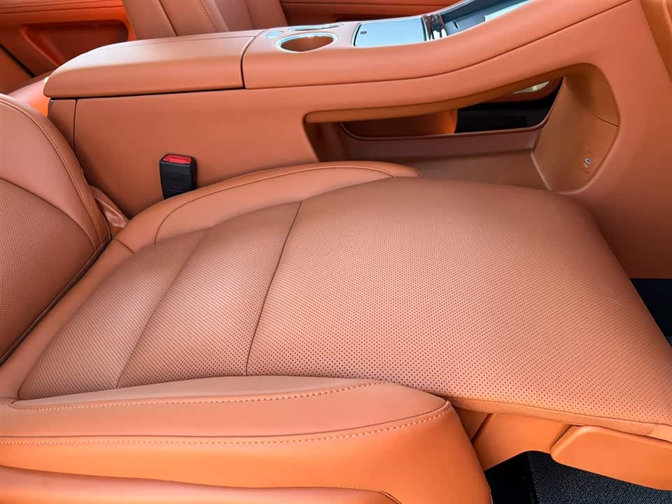 AITO Ask the world M5