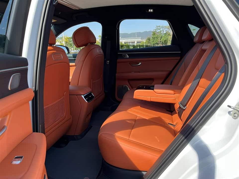 AITO Ask the world M5