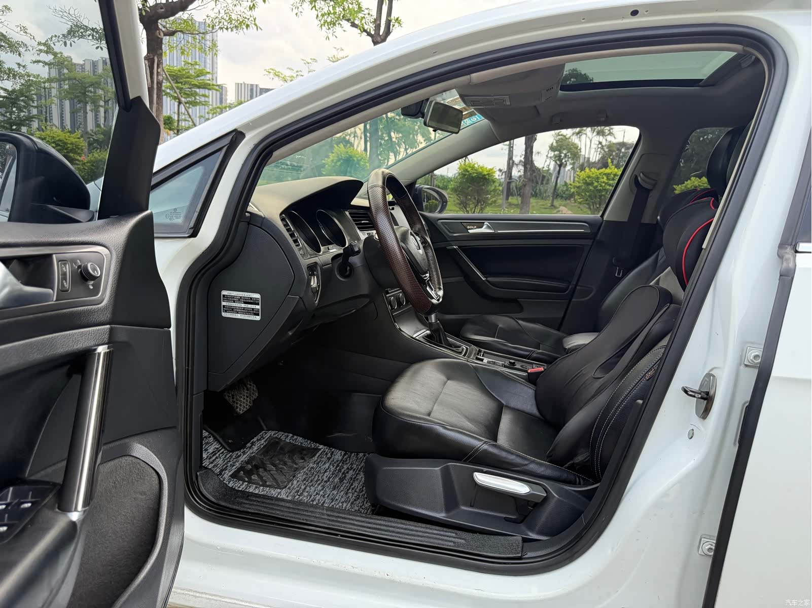 Volkswagen Golf, 2014 14