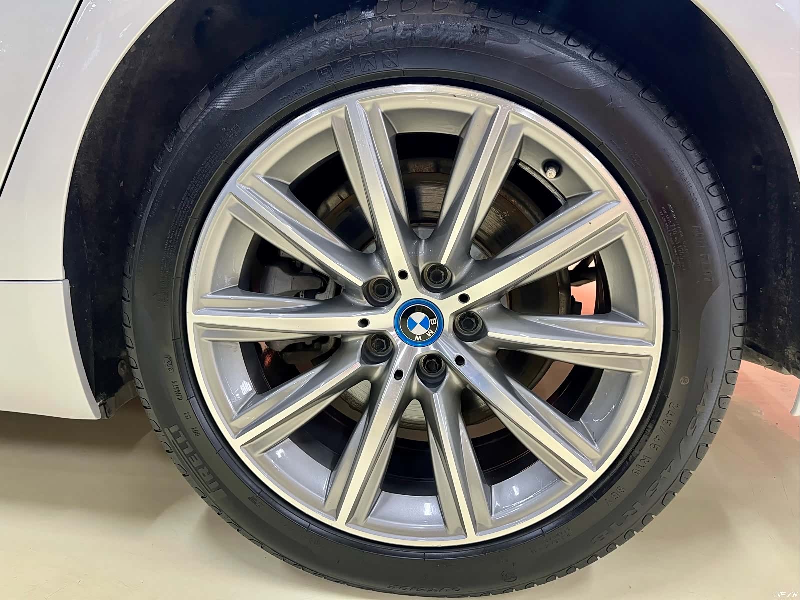BMW 5 Series, 2018 13
