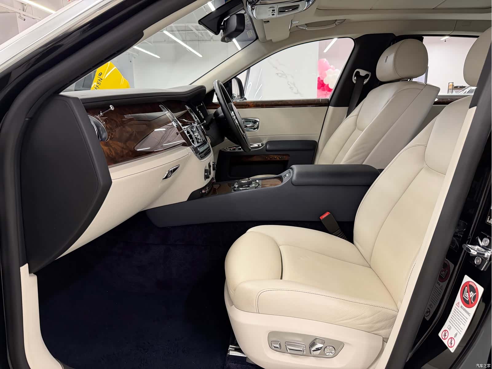 Rolls-Royce Ghost, 2015 6