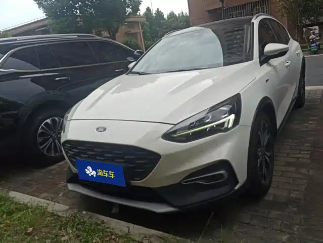 Ford Focus Active 2020 — купить из Китая под заказ