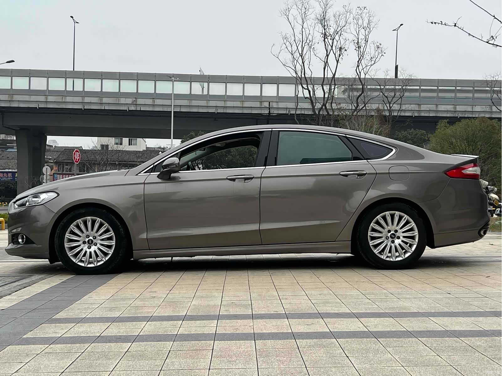 Ford Mondeo, 2015 8