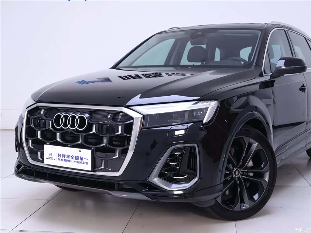 Audi Q7, 2024 3