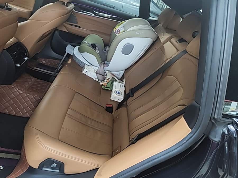 BMW 6 Series GT 2024, фото 17