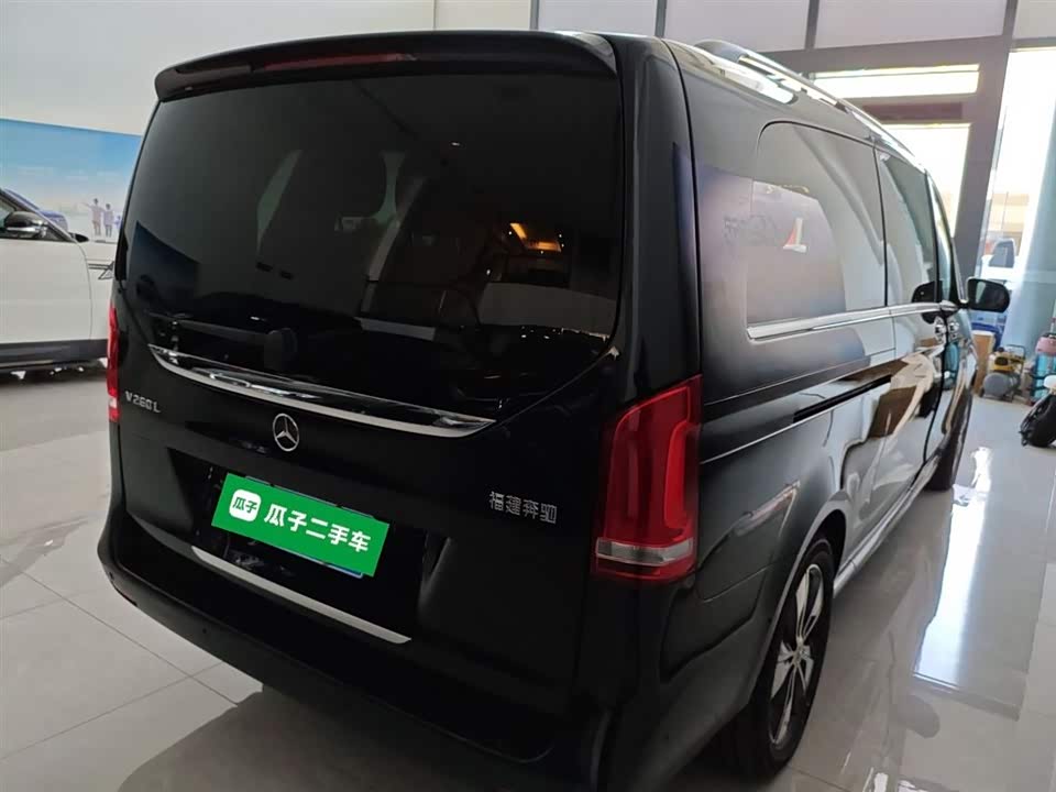 Mercedes-Benz V-class