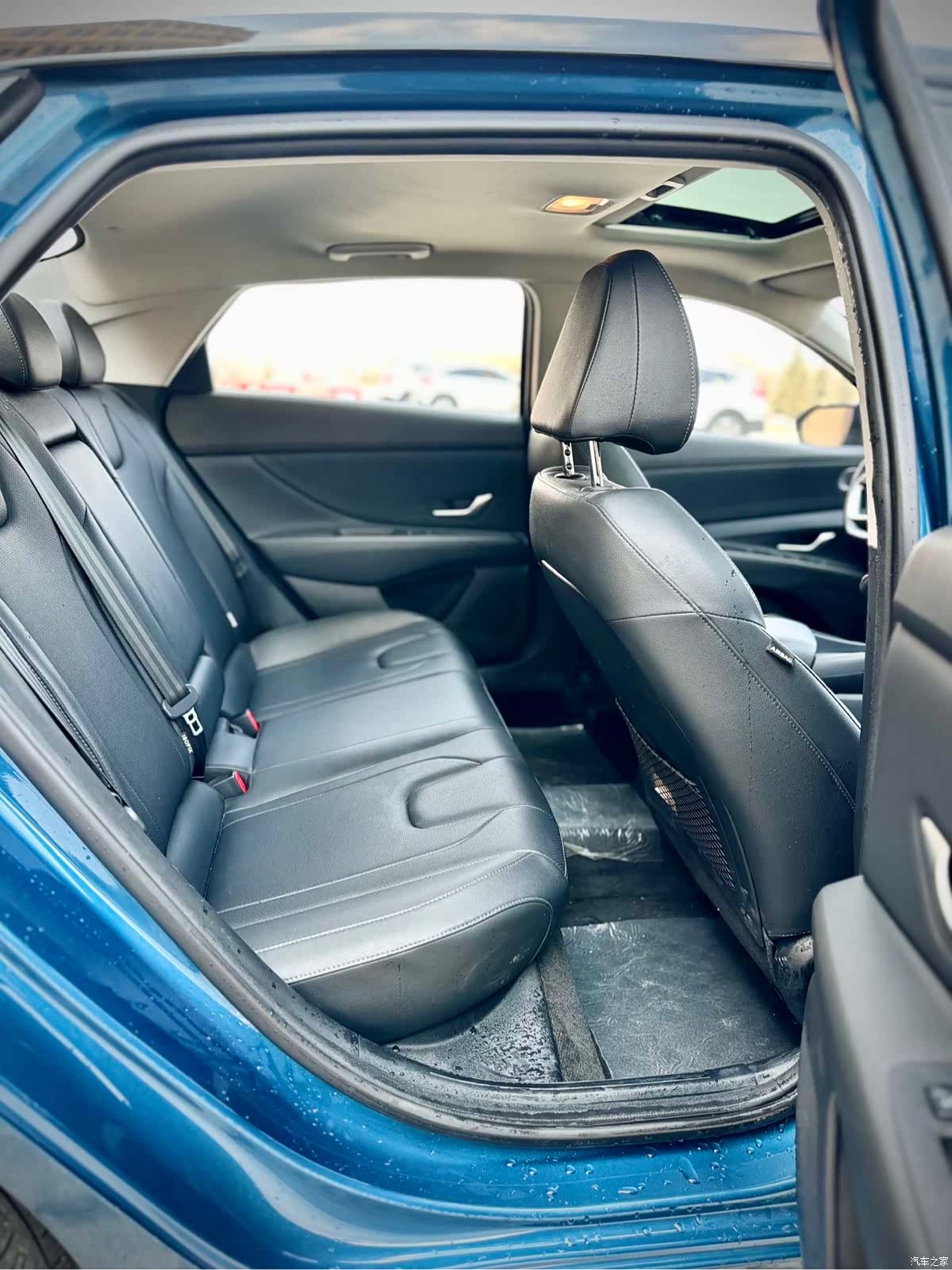Hyundai Elantra, 2023 12