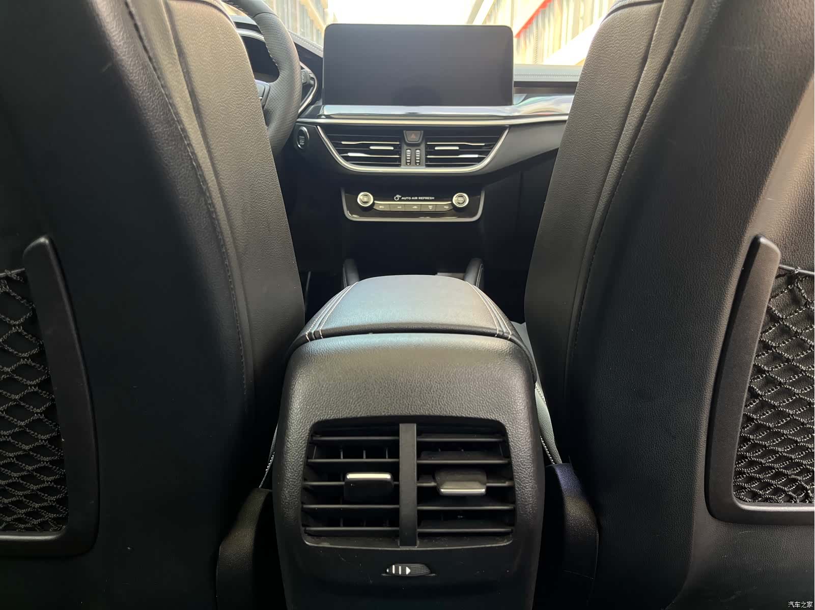 Ford Focus, 2022 15