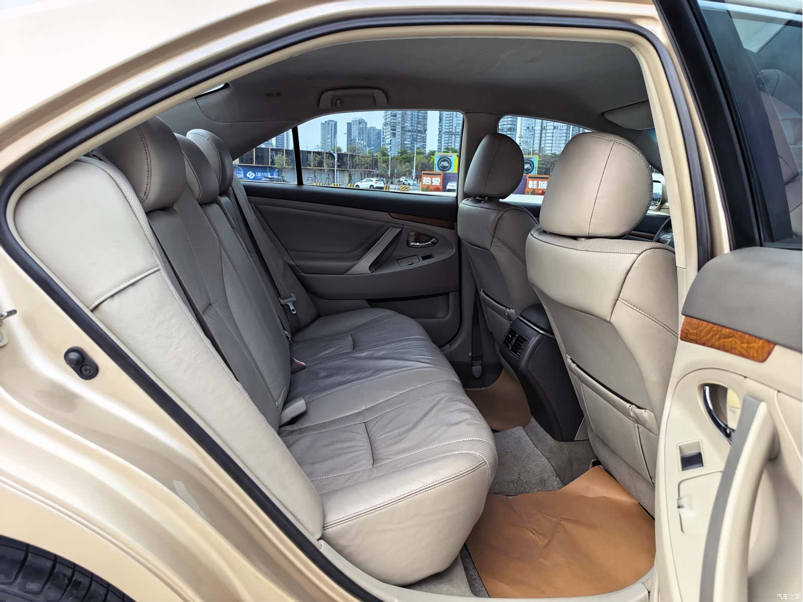 Toyota Camry, 2009 12