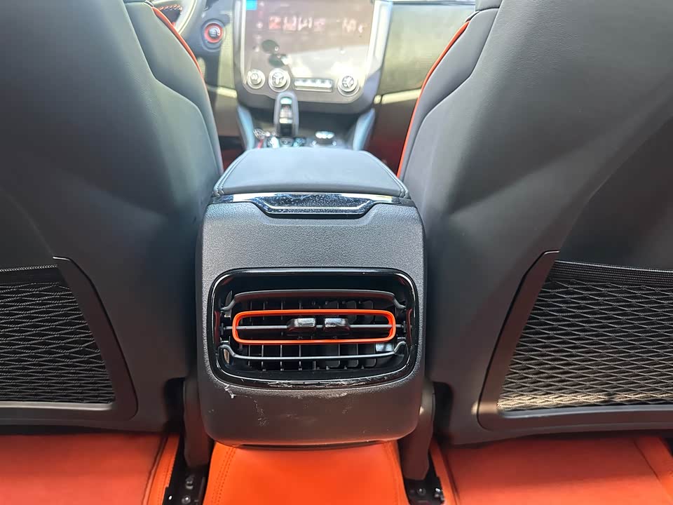 Lynk & Co 02 Hatchback