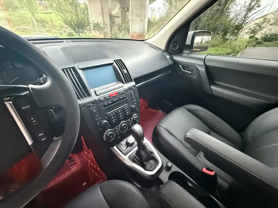 Land Rover Freelander 2